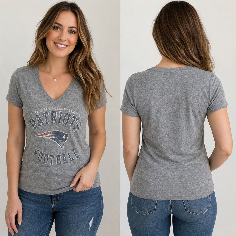 New England Patriots NFL Team Apparel Large Gray V-Neck Graphic T-Shirt